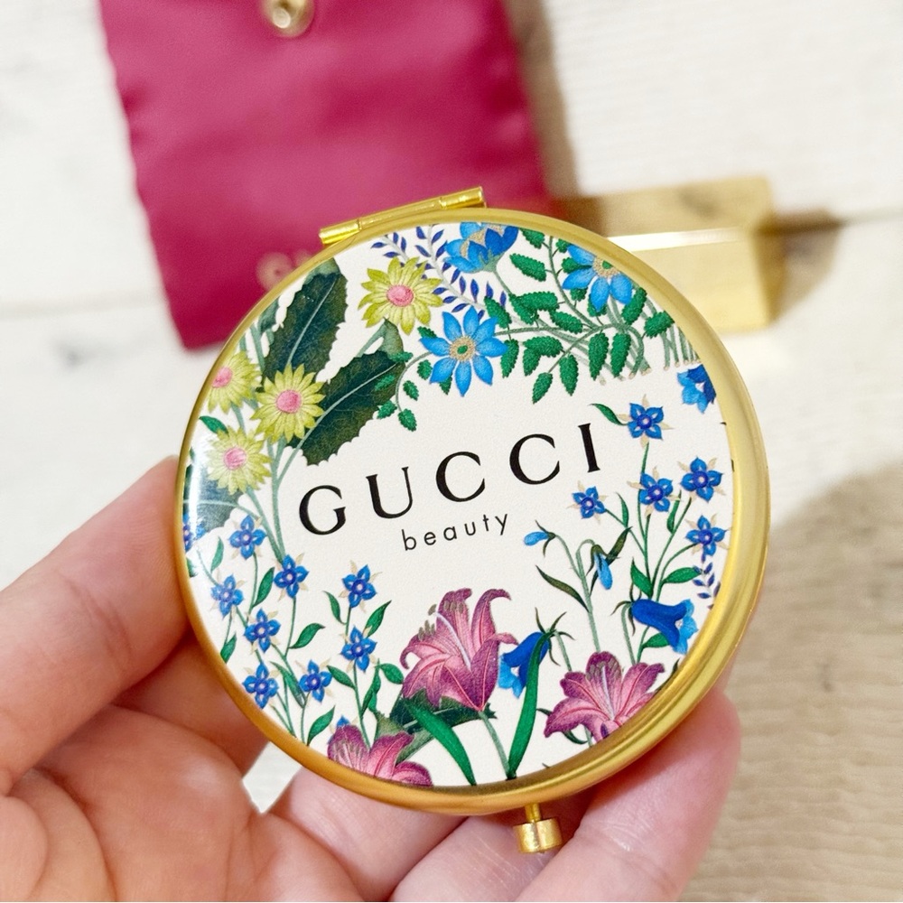 Gucci Beauty Flora Compact Mirror Antique Floral Design with Burgundy Snap Pouch - Picture 6 of 15